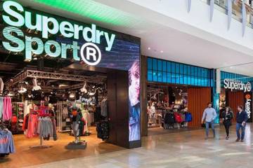 Топ-менеджеры Superdry уходят в отставку после возвращения основателя компании