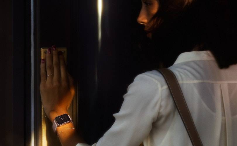 Will the Apple Watch win over the fashion industry?