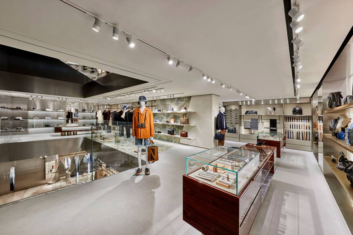 Menswear in der 2. Etage des Fendi Flagships Seoul.  Foto: Fendi