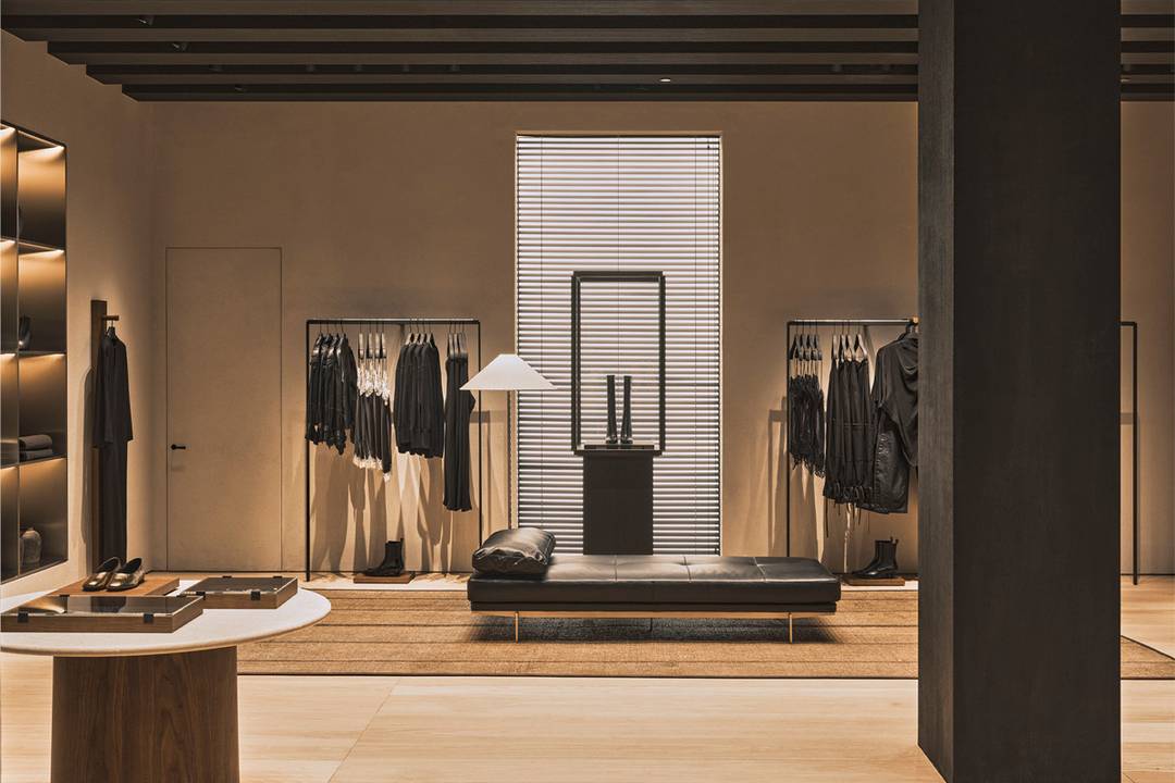 Tienda de Zara diseñada por Vincent Van Duysen en el número 584 de la avenida Diagonal de Barcelona (España).