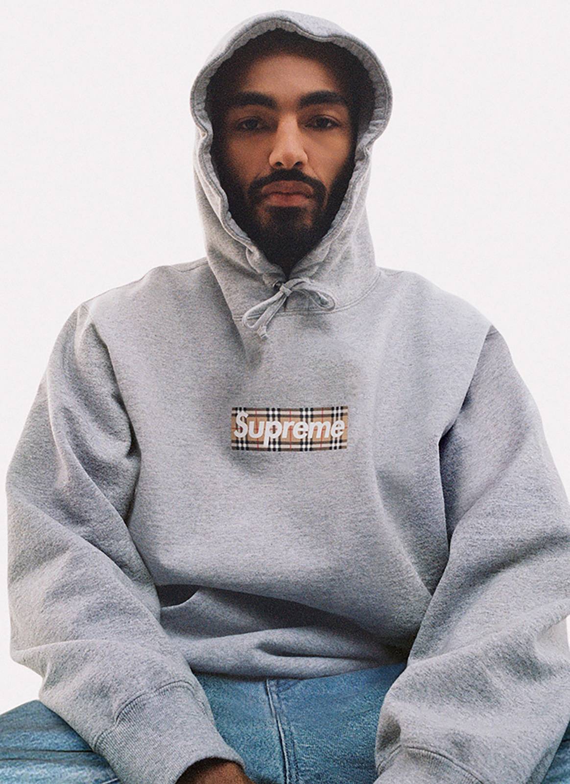 Photo Credits: Colección cápsula Supreme / Burberry SS22.