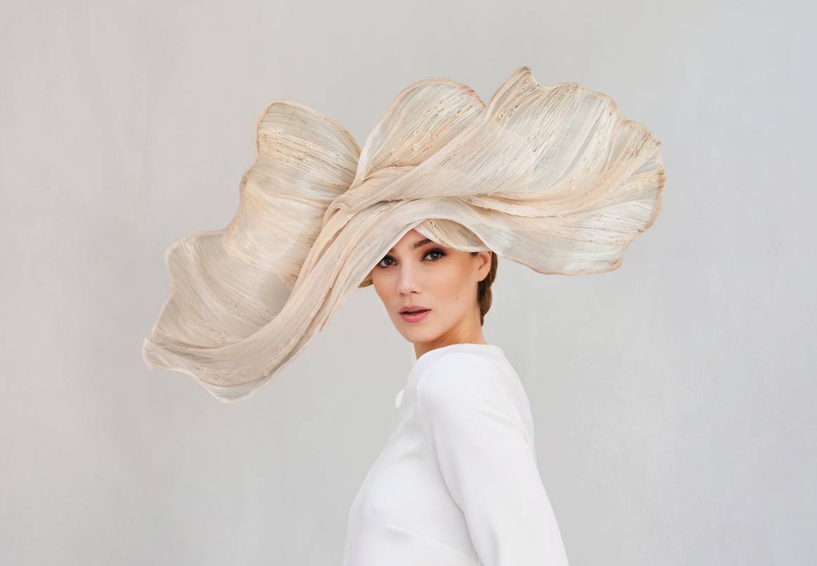 De 'Lightness' hoed van Fabienne Delvigne. Beeld via: Fabienne Delvigne