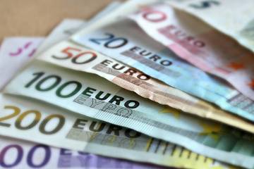 Contraffazione: per il il 72 per cento degli italiani è normale acquistare prodotti falsi