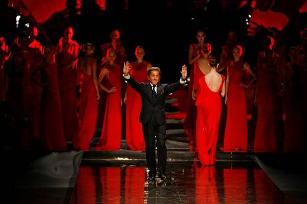 Il Mef rende omaggio a Valentino Garavani con una moneta celebrativa