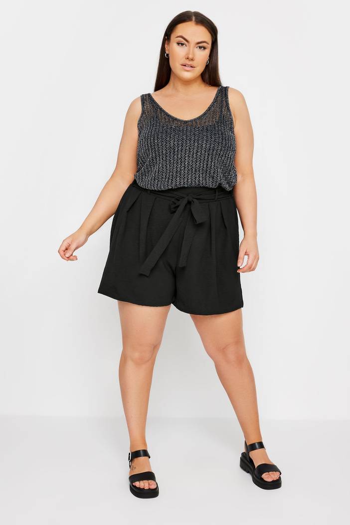 Short Van Gehamerd Satijn Met Tailleband In Zwart, Dames Curve & Grote Maten Kleding, Yours | Yours
