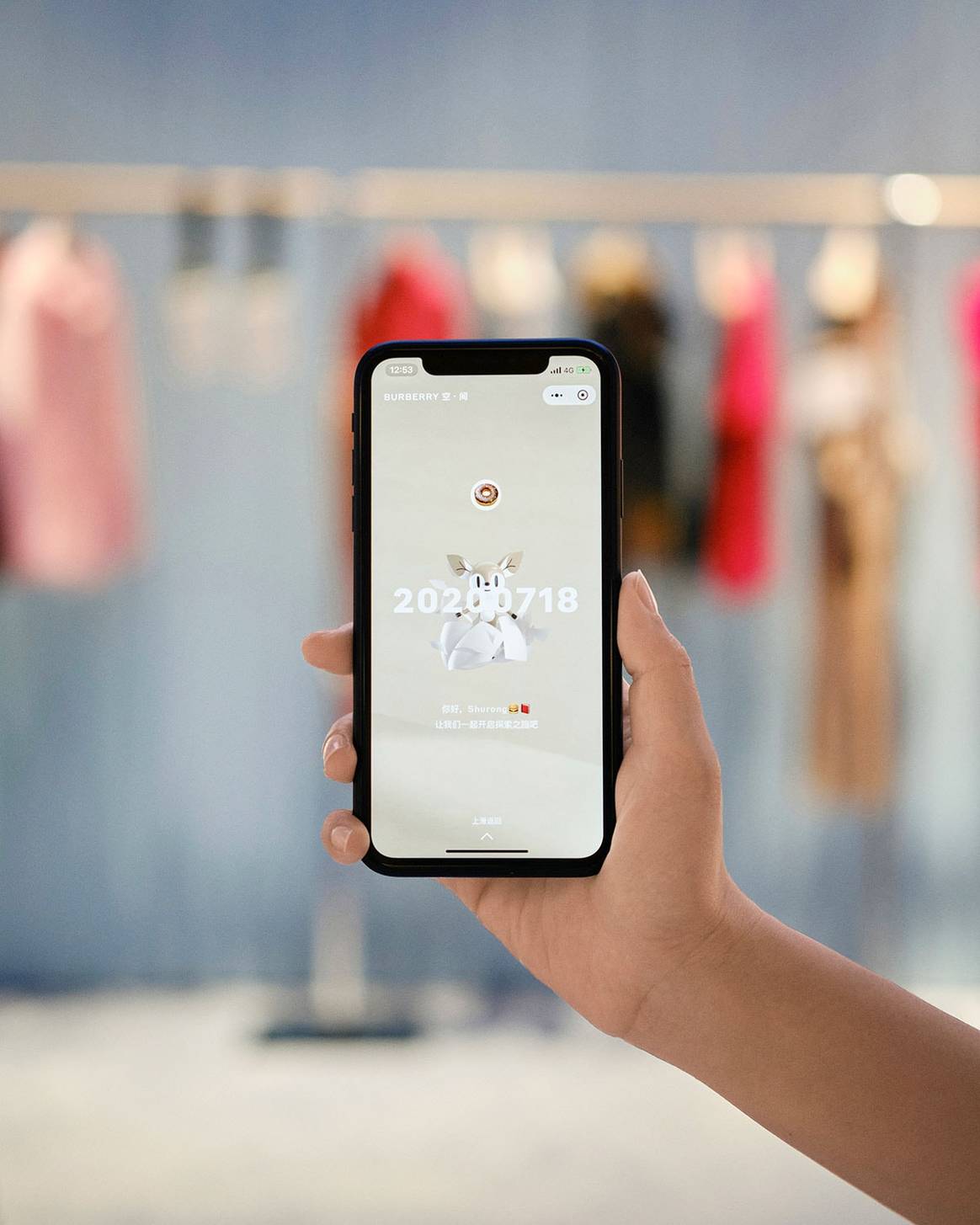 Burberry revoluciona el retail: inaugura en China su primera “Social Store”