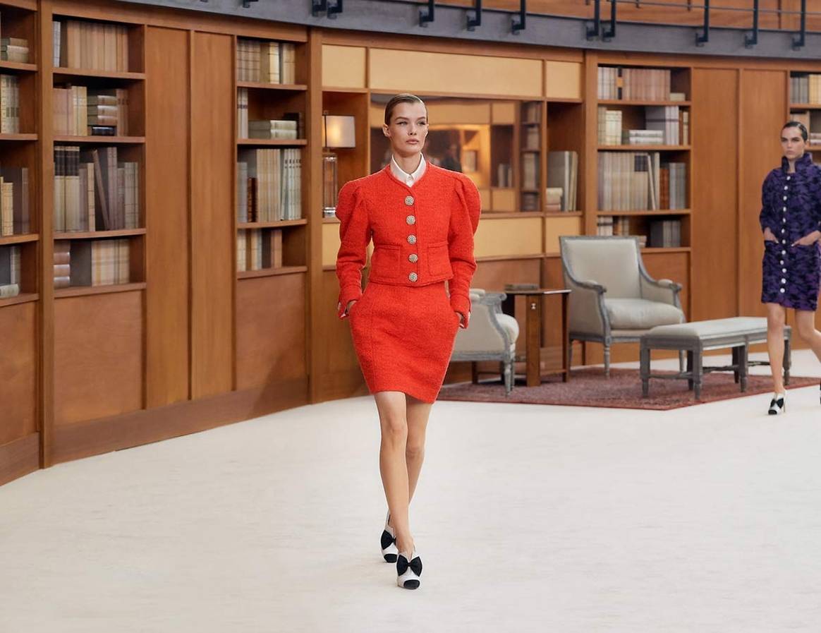 Así fue (en detalle) el primer desfile para Chanel de Virginie Viard