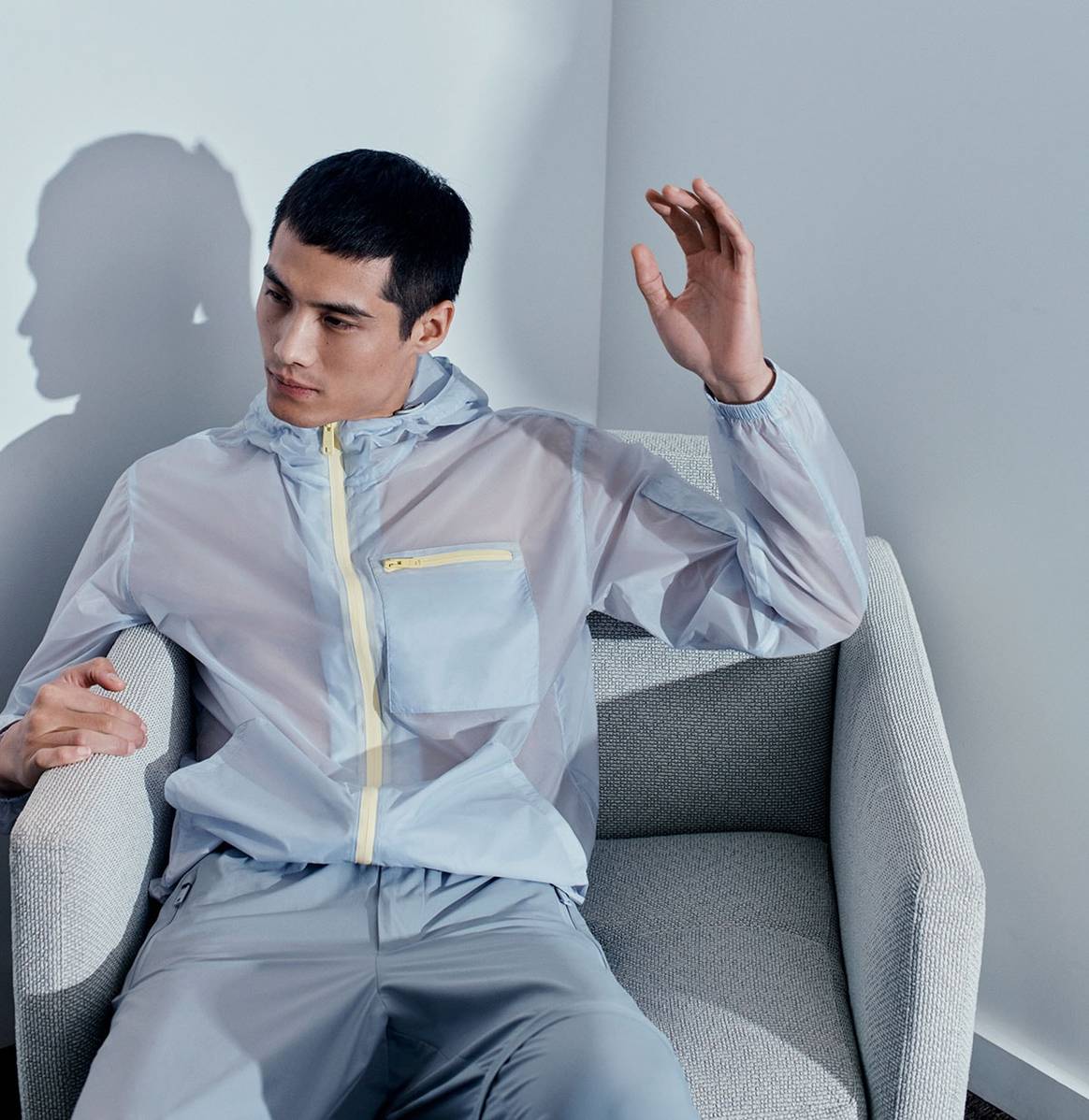 Mytheresa debuta en la moda masculina de la mano de Prada