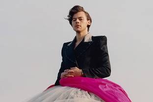 Video: Vogue presents behind the scenes of Harry Styles' photoshoot