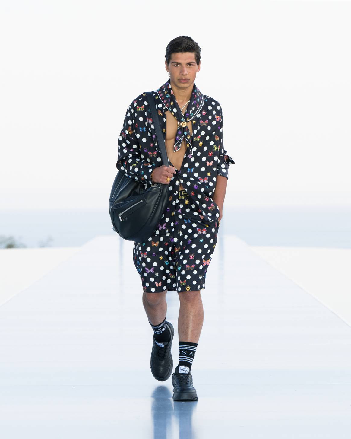 Versace x Du Lipa "La Vacanza"-Kollektion. Bild: Versace