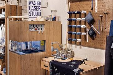 Pepe Jeans abre tienda en Valencia con servicio de customización