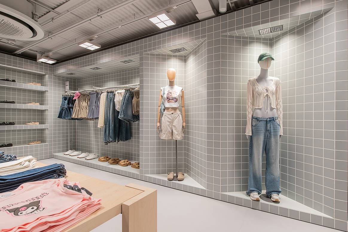 Tienda de Bershka en la avenida Francisco I. Madero de Ciudad de México (México).
