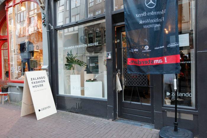 In beeld: Achter de schermen bij de Amsterdamse modeweek