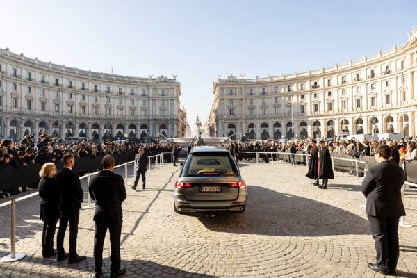 Roma ha detto addio a Valentino Garavani