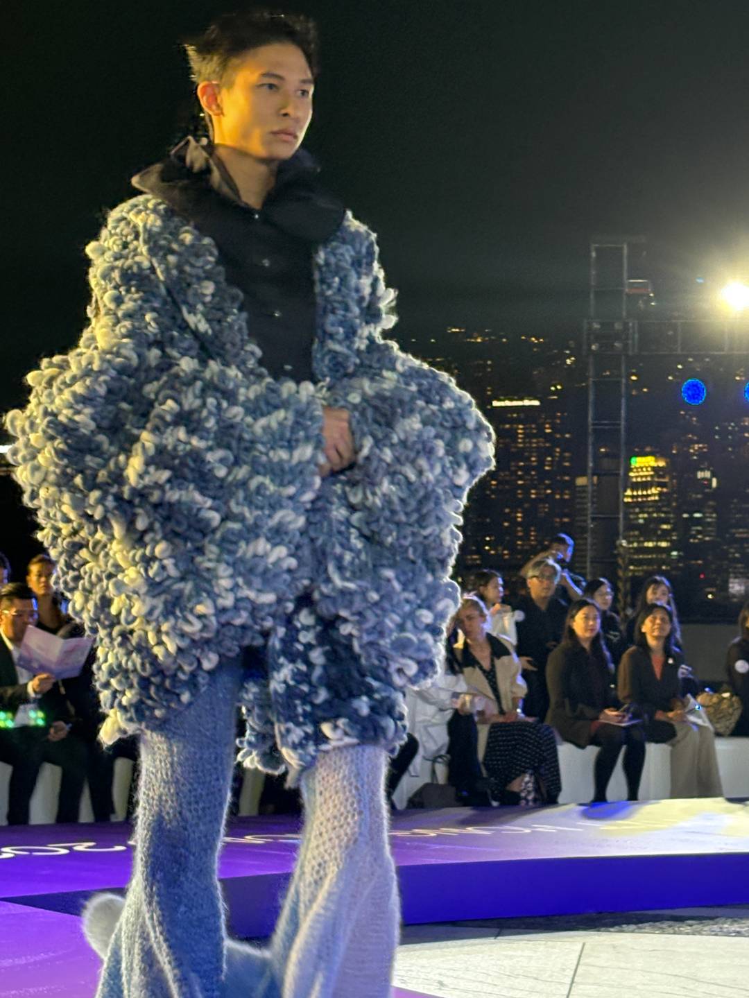 Een look van ontwerpster Regina Branca, Fashion Summit (HK) 2025