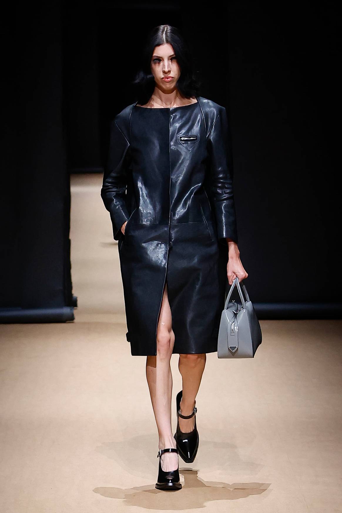 Photo Credits: Prada, colección de mujer “Touch of Crude” para la temporada Primavera/Verano SS23. Prada, fotografía de cortesía.