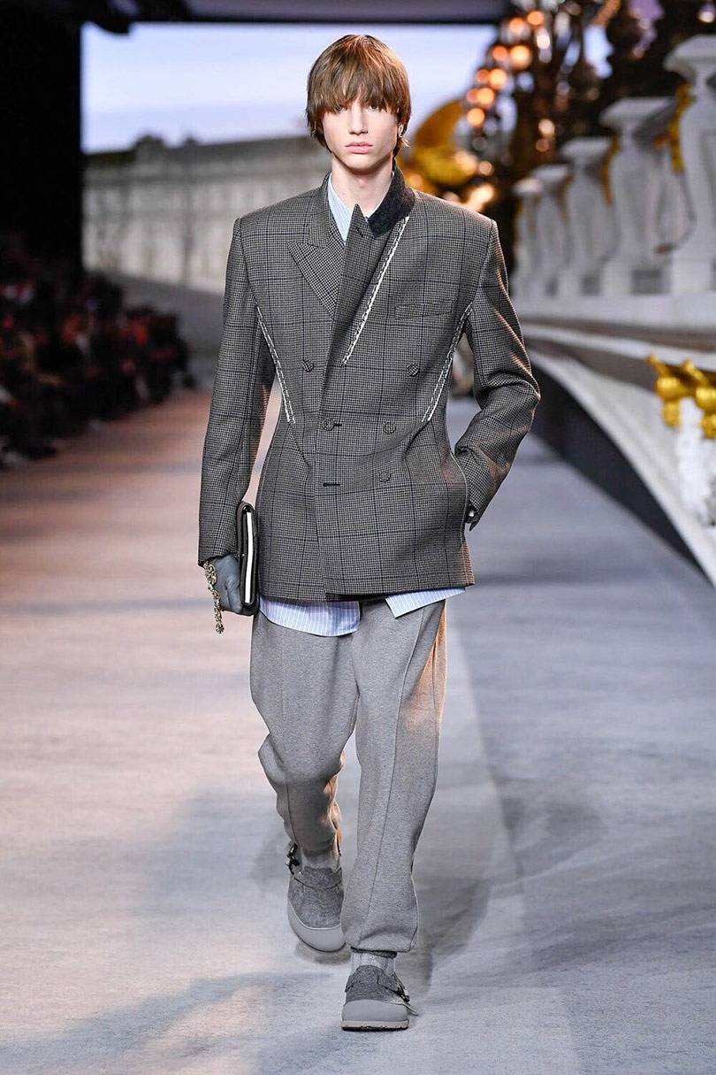 Dior представил коллаборацию с Birkenstock в Париже