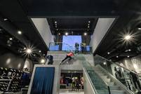 New Balance apre in piazza Gae Aulenti a Milano