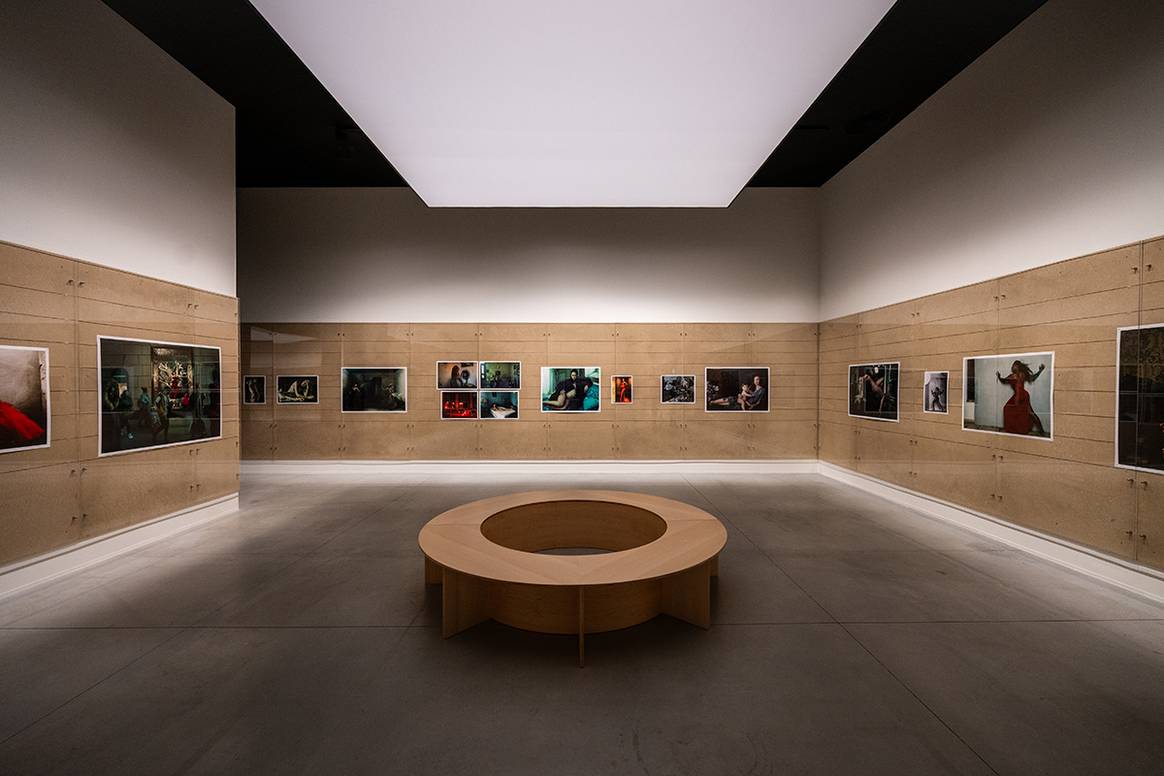 Vista de la exposición “Wonderland” de Annie Leibovitz organizada por la Fundación MOP en La Coruña (España), del 22 de noviembre de 2025 al 1 de mayo de 2026.