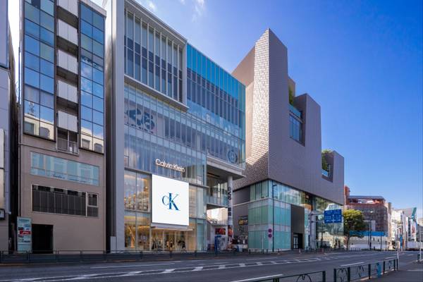 Calvin Klein apre il più grande negozio lifestyle a Tokyo