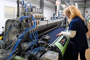 Du coton et un peu de patience: le jean qui pousse en France