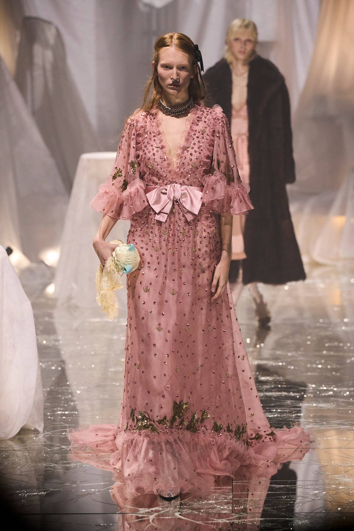 Valentino, colección prêt-à-porter “Pavillon des Folies” para Primavera/Verano 2025.