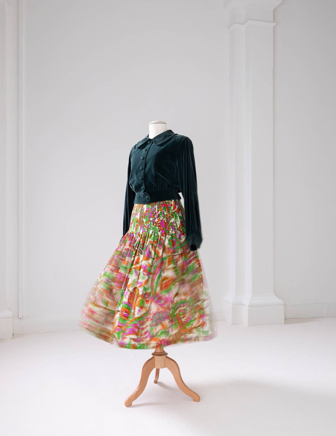 Elke Dröscher (*1941), Blouson und Rock, Yves Saint Laurent, Saint Laurent Rive Gauche, H/W 1975/76, Museum für Kunst und Gewerbe Hamburg, Foto: Anne Schönharting