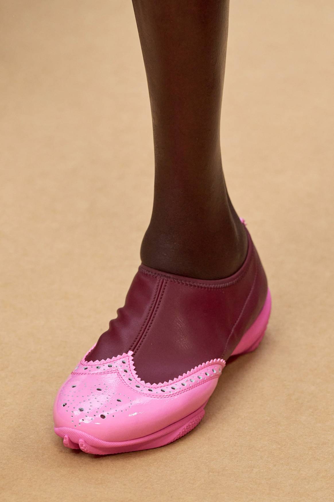 Zapato brogue slip-on ss24 de Kiko Kostadinov