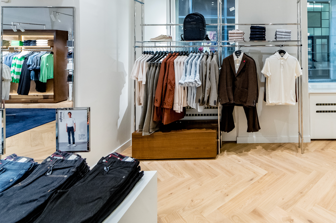 Herrenmode im neuen Tommy Hilfiger Store in Wien. Foto: Tommy Hilfiger