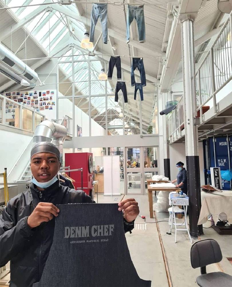 DENM CHEF: Amsterdenim x Black & Blue x ByBoaz BBQ schort van 100% gerecycled denim