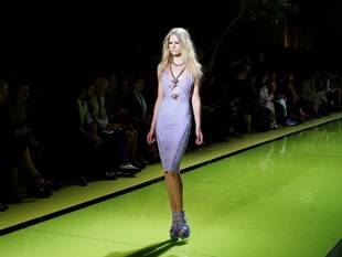 Blackstone steekt 200 miljoen in Versace