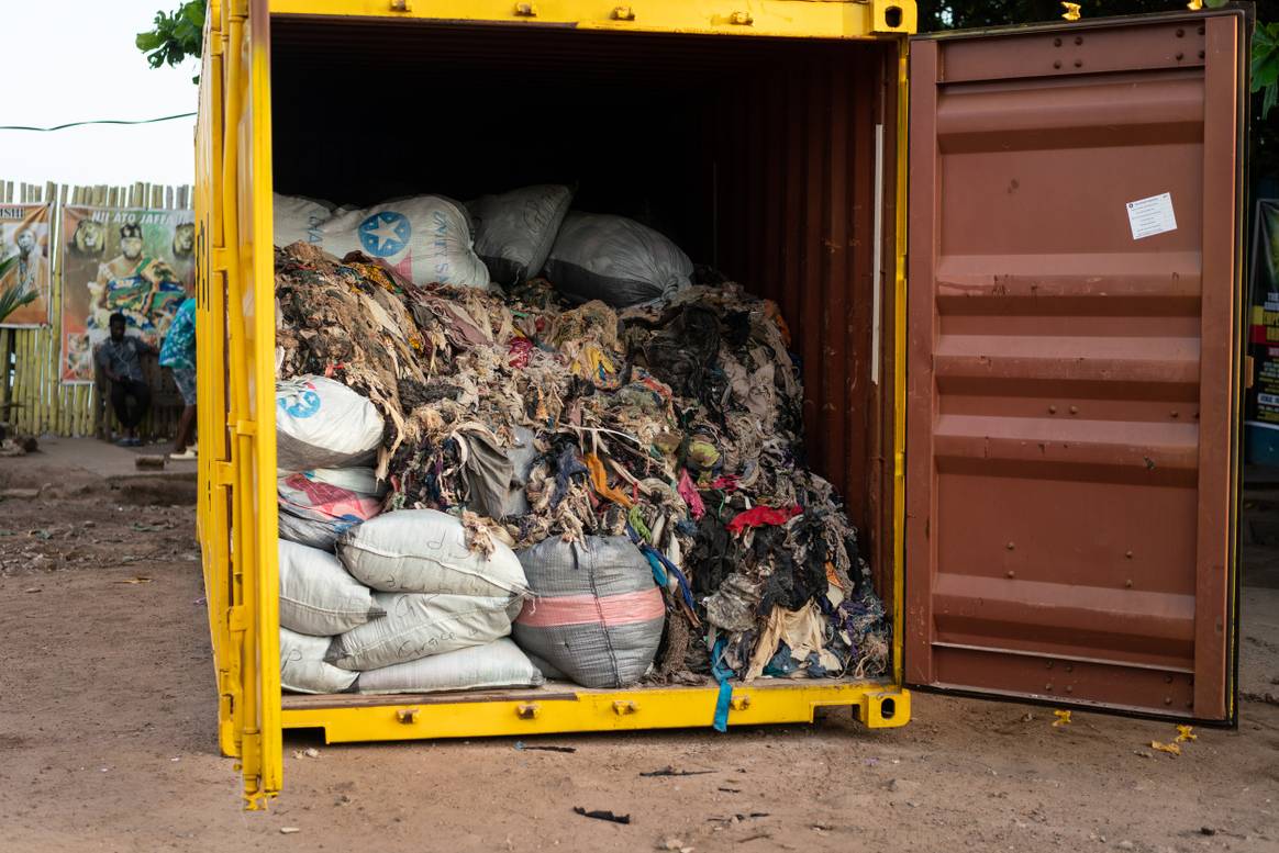 Greenpeace-container in Ghana