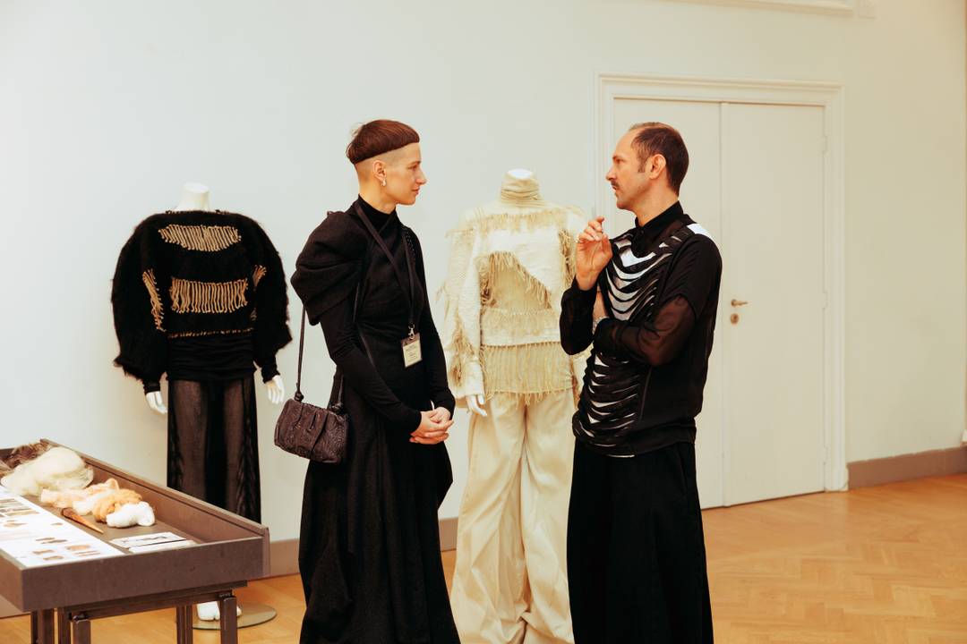 Oprichter Branko Popovic met een deelnemer van FashionClash