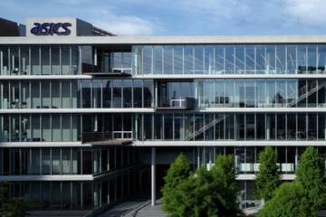 Asics EMEA bereikt recordomzet van 1 miljard euro in 2024