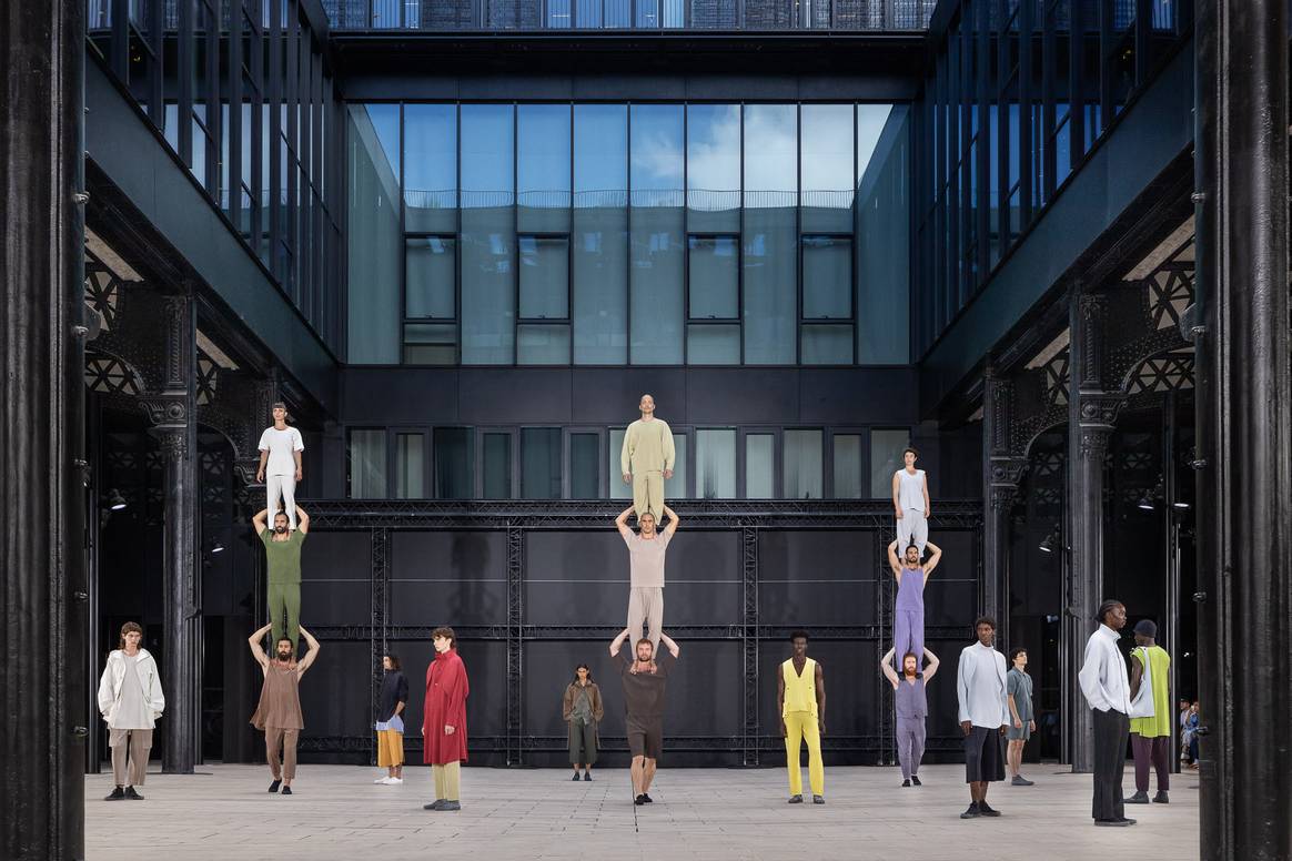 Show Issey Miyake SS23. Courtesy of Issey Miyake