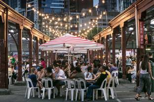 Mode et artisanat au Paris Night Market, le premier marché de nuit parisien