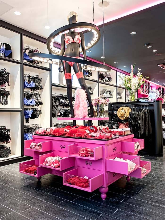 Dit is de flagshipstore van Hunkemöller in de Kalverstraat