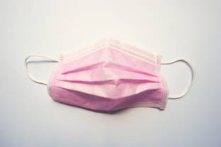 El textil español denuncia su exclusión de las licitaciones públicas de mascarillas y material sanitario