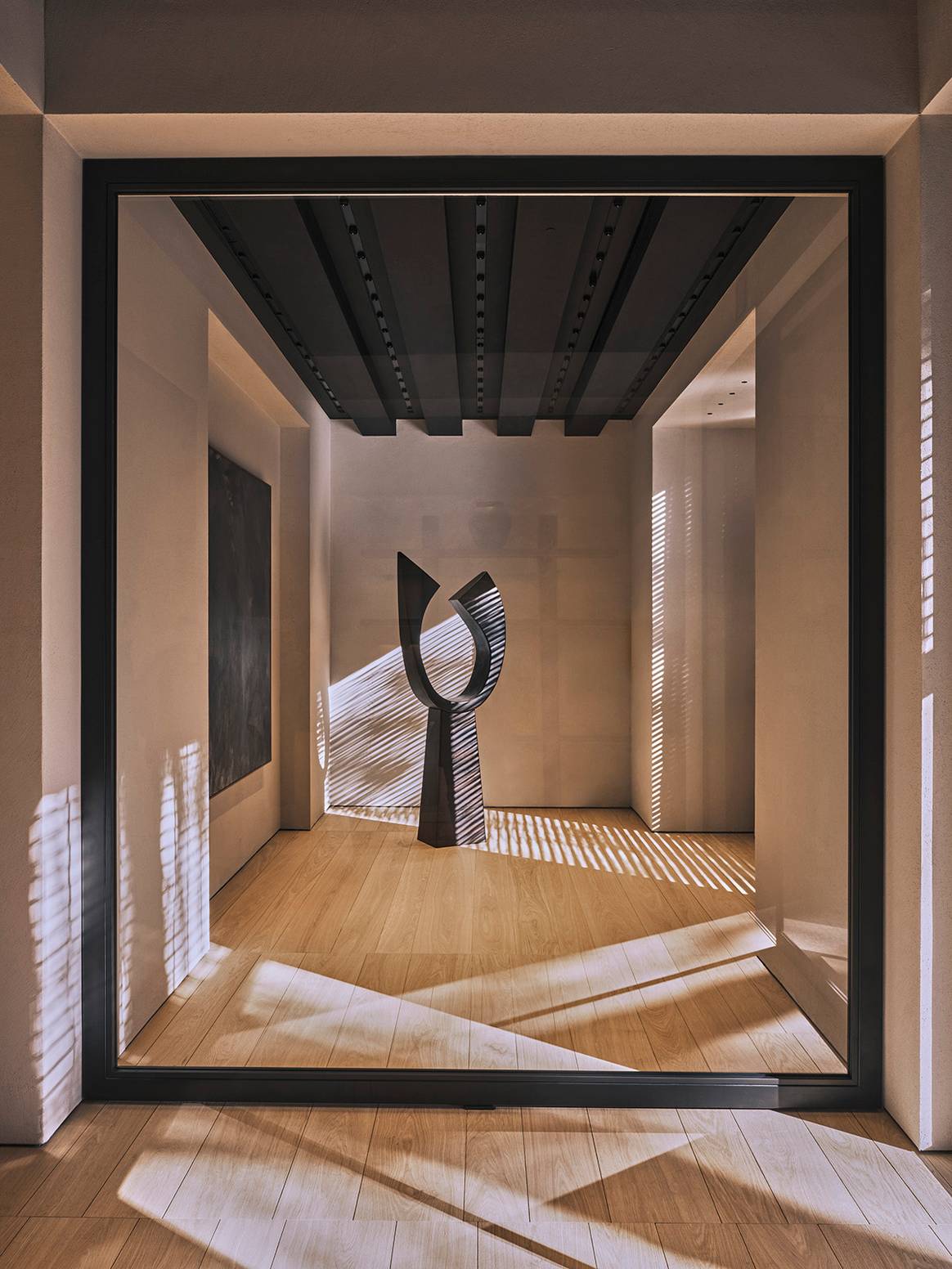 Tienda de Zara diseñada por Vincent Van Duysen en el número 584 de la avenida Diagonal de Barcelona (España).