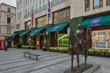 Ralph Lauren hunde sus beneficios un -25 por ciento por el aumento de los costes