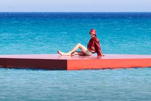 Un viaje hacia la normalidad más utópica: Prada reivindica los placeres cotidianos de la vida durante la Semana de la Moda masculina de Milán