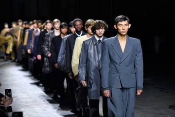 Resumo: alfaiataria volta com tudo na Paris Fashion Week