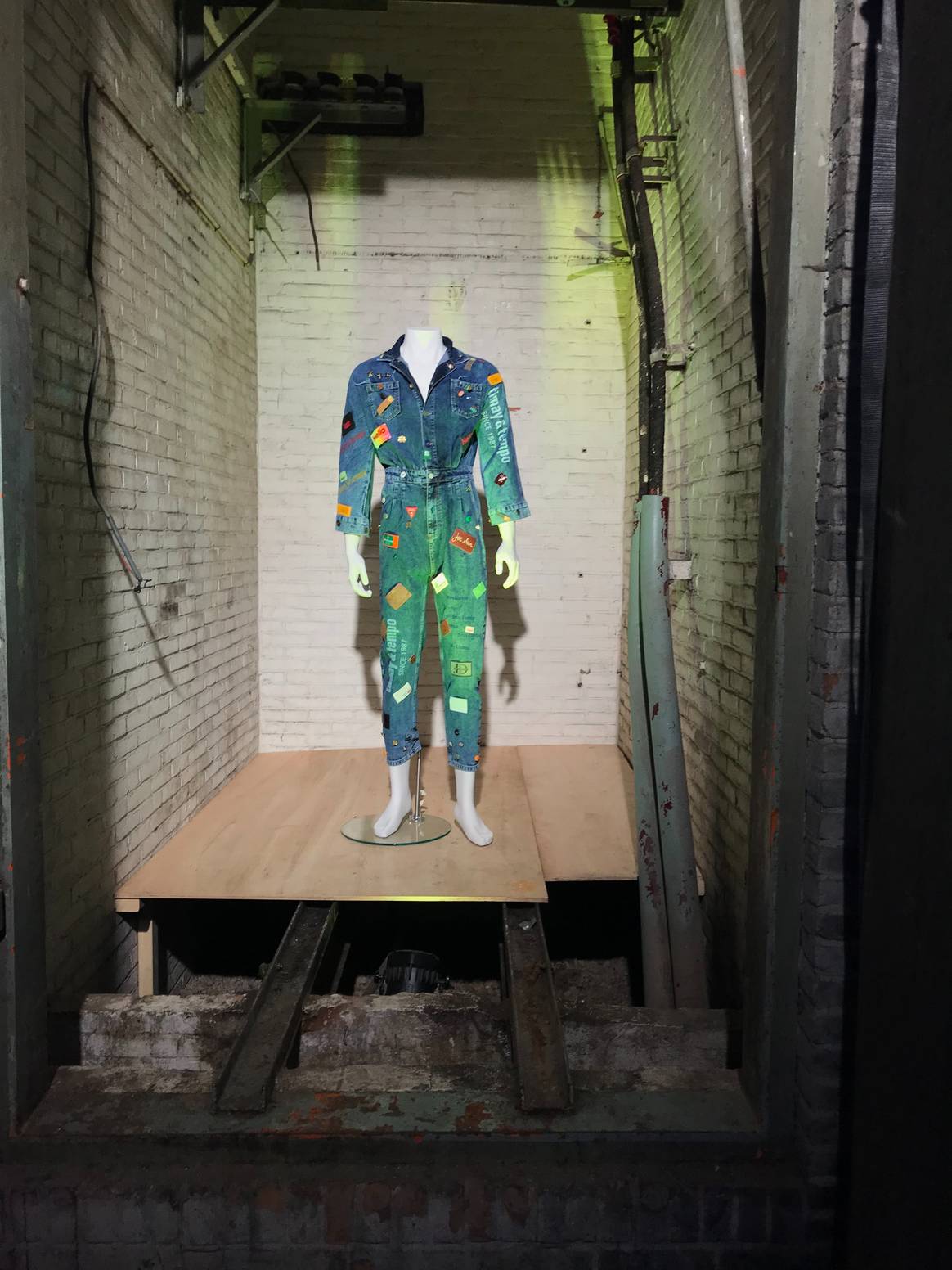 One of the looks offered by Kingpins for inspiration for various garment finishes. Image by FashionUnited/Caitlyn Terra