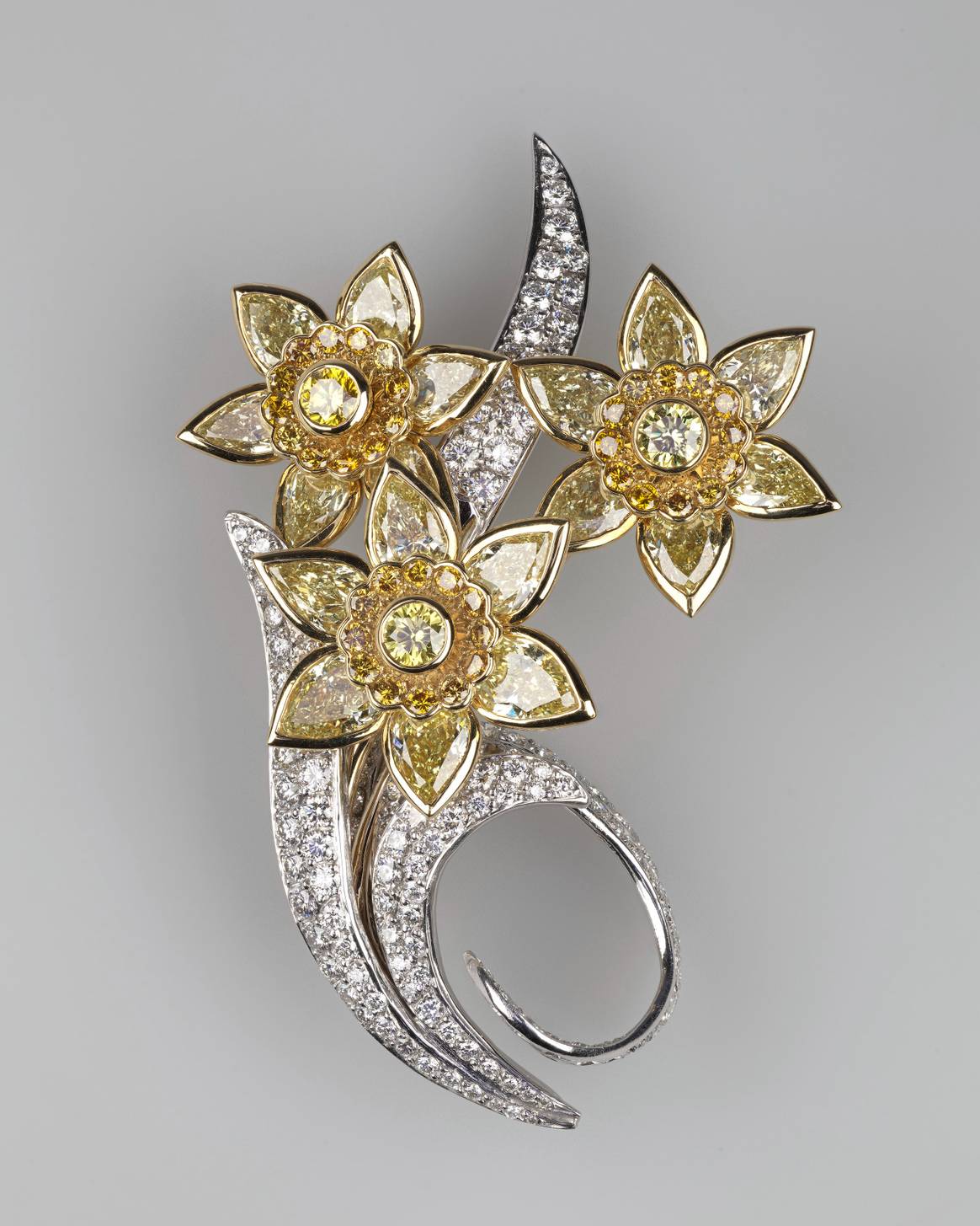 Image: Royal Collection Trust; The Queen’s Daffodil  of Wales Brooch