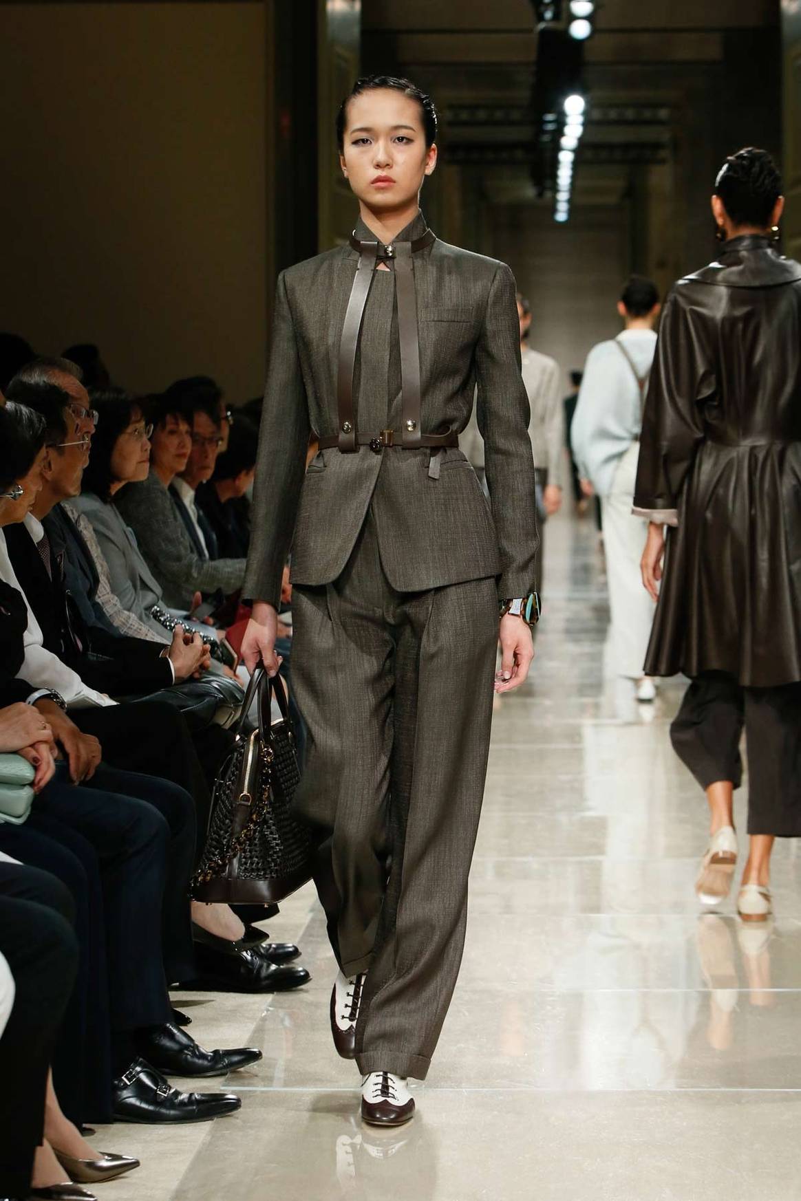 Kijken: Giorgio Armani’s cruise collectie 2020 in Tokyo