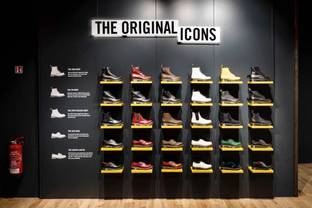 Dr Martens abaisse ses prévisions et perd plus de 20 pour cent à Londres