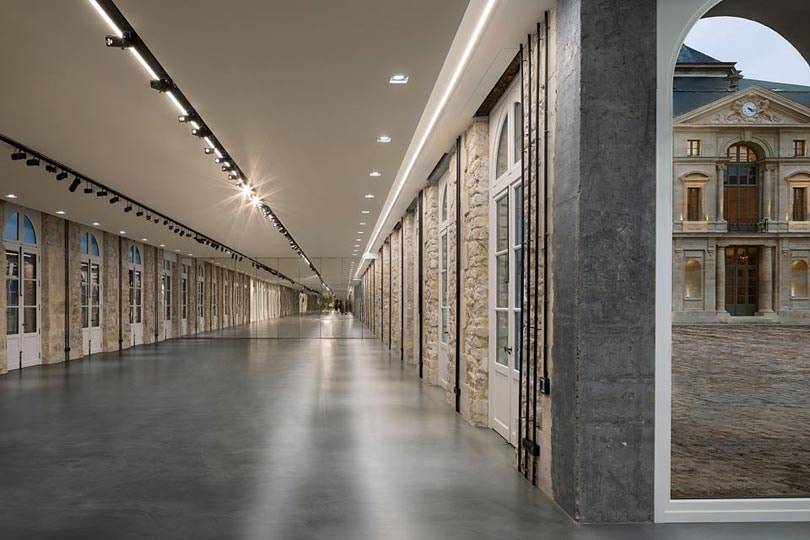Saint Laurent inaugura su nueva sede en París