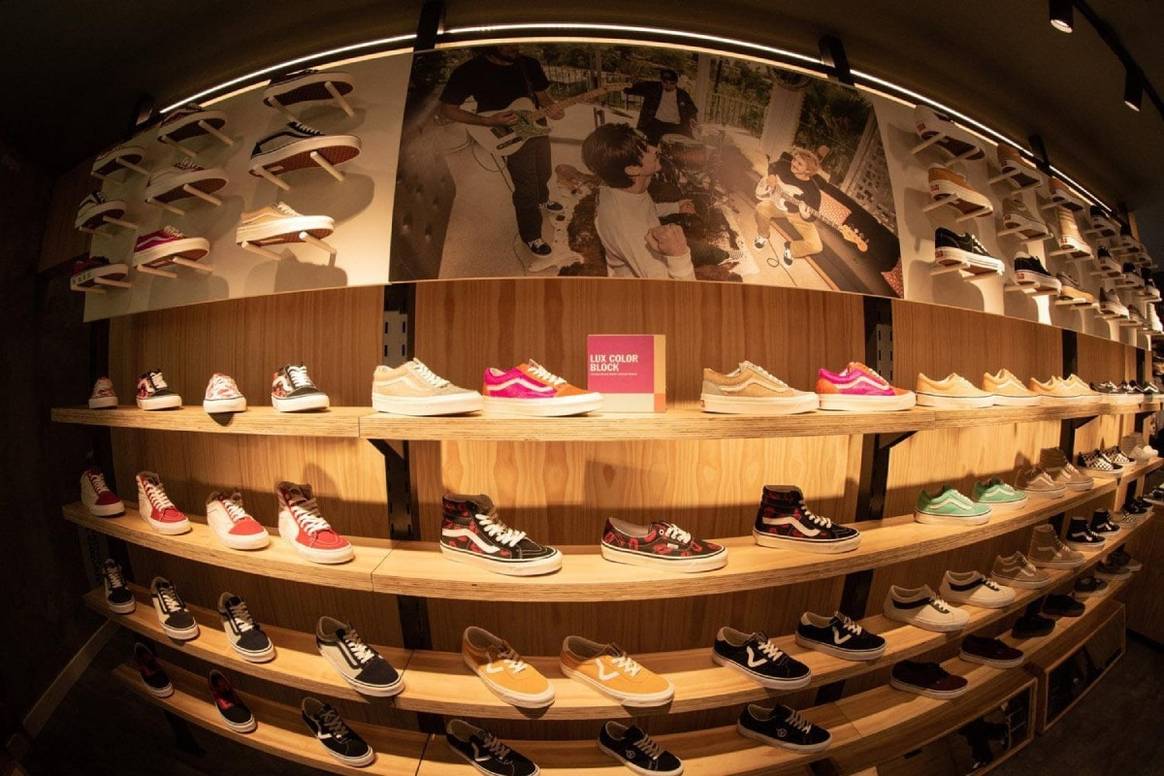 Região sul recebe duas Vans Stores