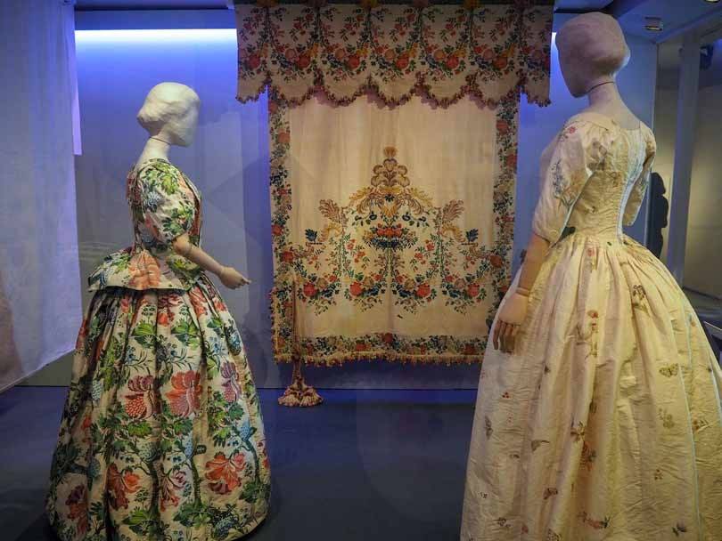 V&A opens Fashioned From Nature exhibition