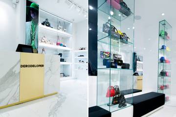 Luxe schoenenwinkel DeRodeLoper: “Schaarste maakt sneakers gewild”